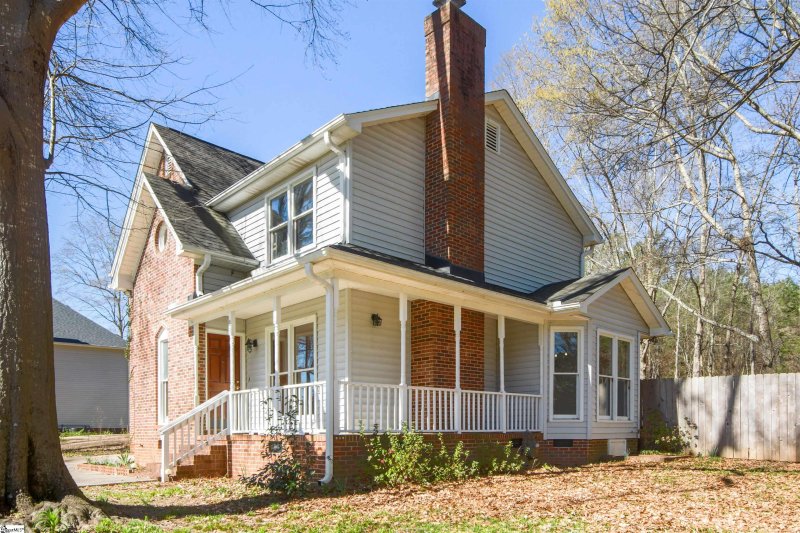 125 Wyatt Oaks Court