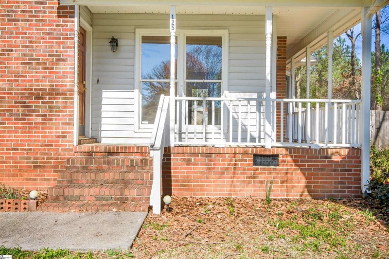 Property image 4 at 125 Wyatt Oaks Court, Easley, SC 29642
