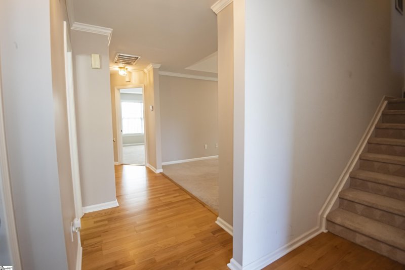 Property image 3 at 670 Ivybrooke Avenue, Greenville, SC 29615