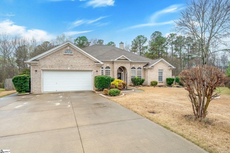 Property image 2 at 107 Brentmoor Place, Simpsonville, SC 29680-6577