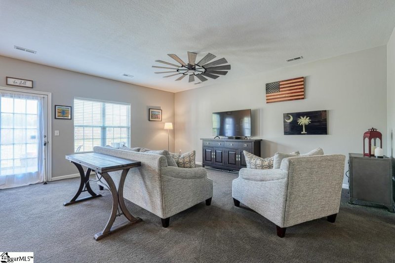 Property image 3 at 3 Rivers Edge Circle, Simpsonville, SC 29680