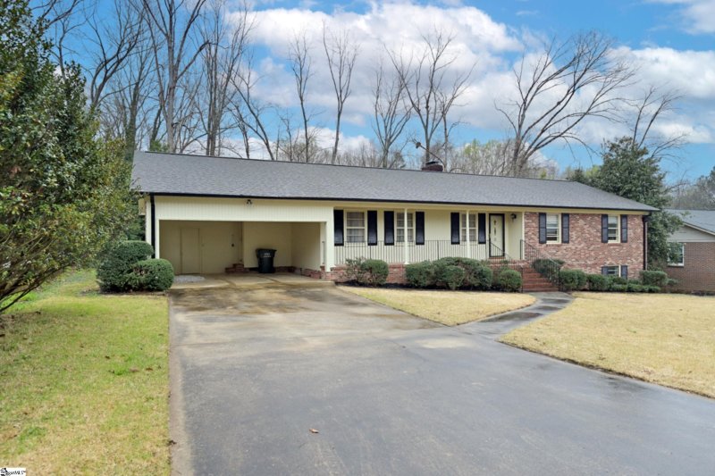 Property image 2 at 13 Wayne Drive, Taylors, SC 29687