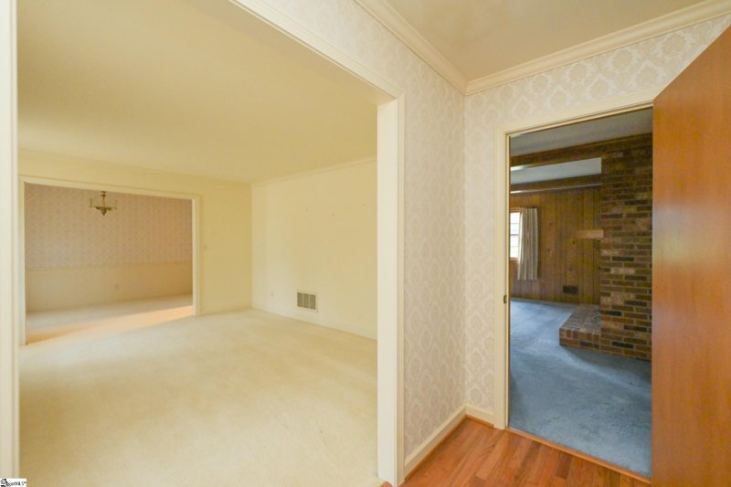 Property image 4 at 13 Wayne Drive, Taylors, SC 29687