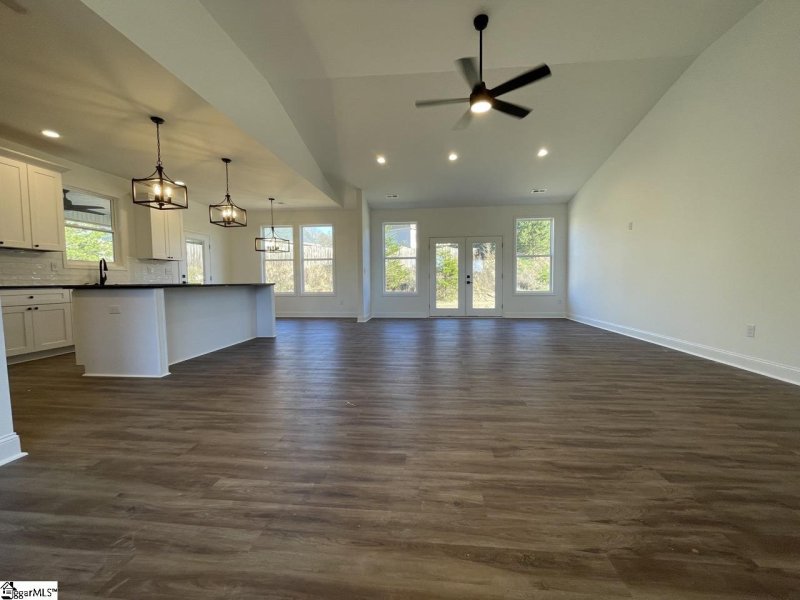 Property image 2 at 720 Rockcliff Street, Greenville, SC 29617