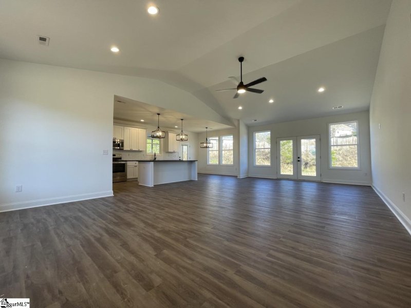 Property image 4 at 720 Rockcliff Street, Greenville, SC 29617