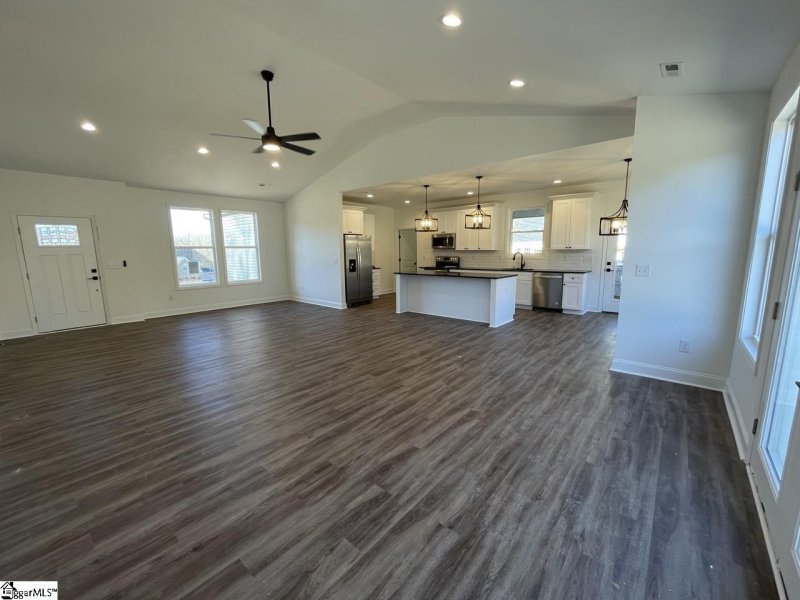 Property image 5 at 720 Rockcliff Street, Greenville, SC 29617