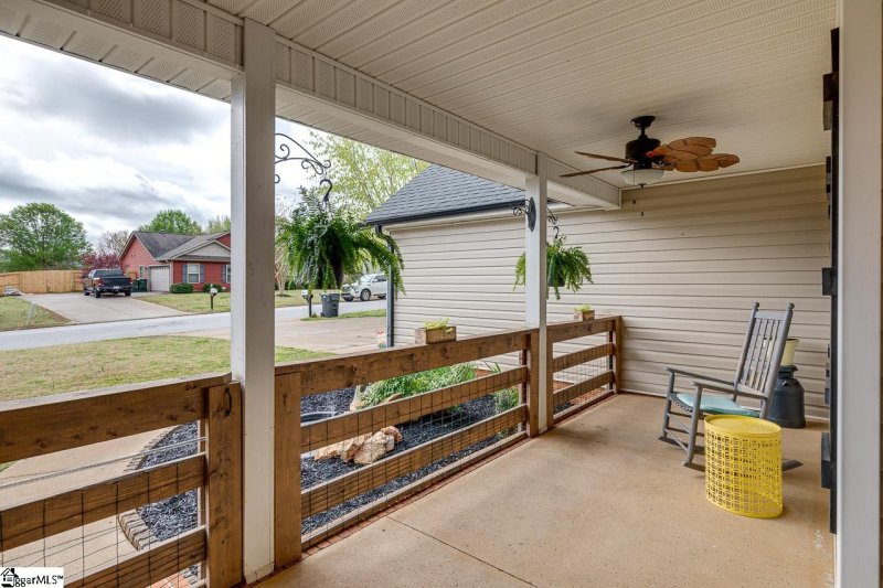 Property image 5 at 6 Camrose Drive, Greer, SC 29651