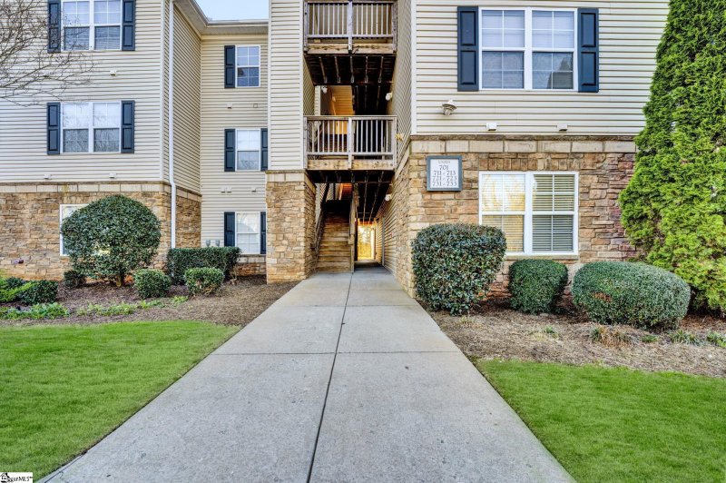 Property image 2 at 721 Lookover Drive, Anderson, SC 29621