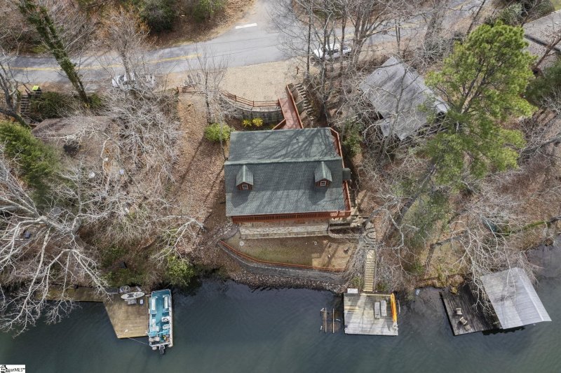 Property image 3 at 872 E lakeshore Drive, Landrum, SC 29356