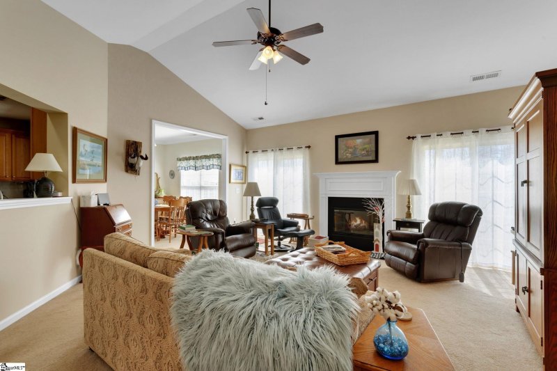 Property image 5 at 10 Hollander Drive, Taylors, SC 29687