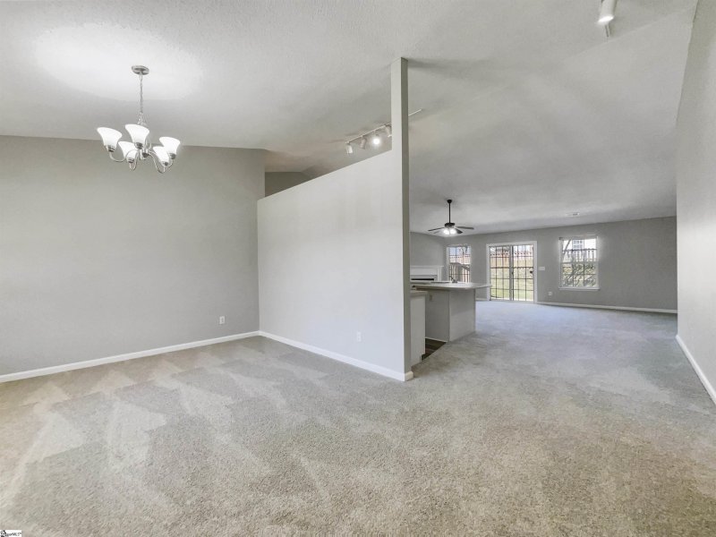 Property image 2 at 5 Fishing Run Court, Taylors, SC 29687