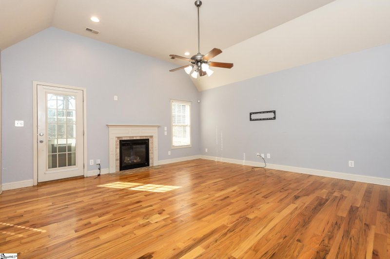 Property image 3 at 707 Secretariat Drive, Boiling Springs, SC 29316