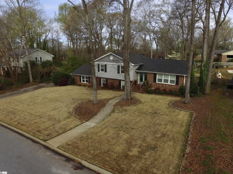 Property image 4 at 1 Donington Drive, Greenville, SC 29615