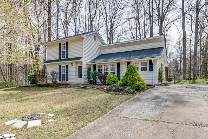 Property image 3 at 6 Wiberg Court, Travelers Rest, SC 29690