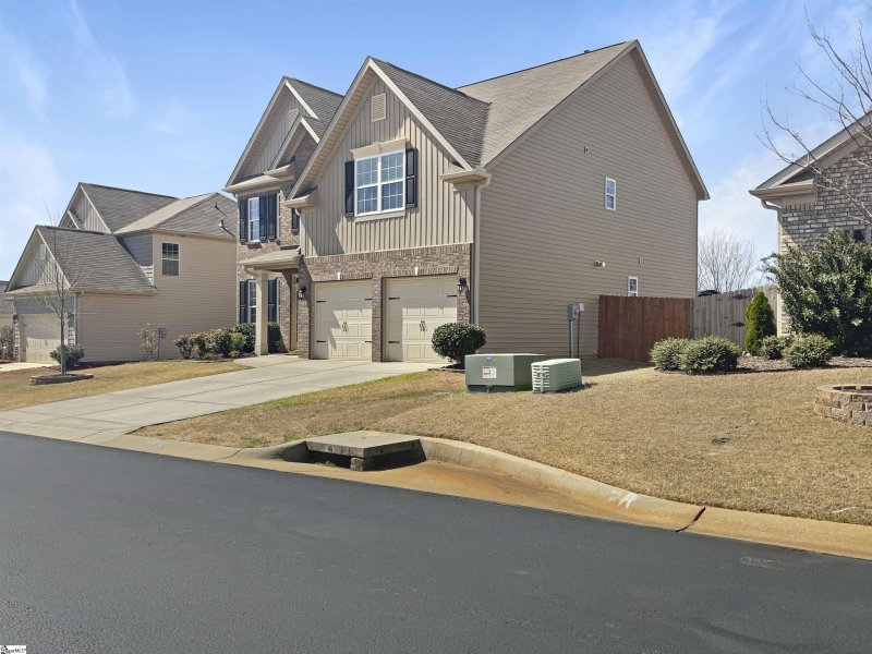 Property image 2 at 316 Meadowpark Lane, Duncan, SC 29334