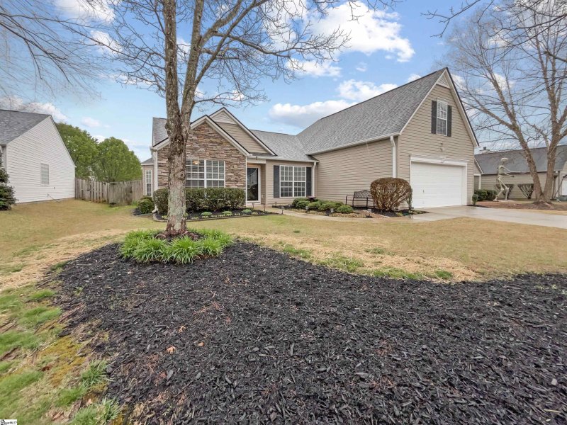 Property image 4 at 415 Hamilton Parkway, Easley, SC 29642