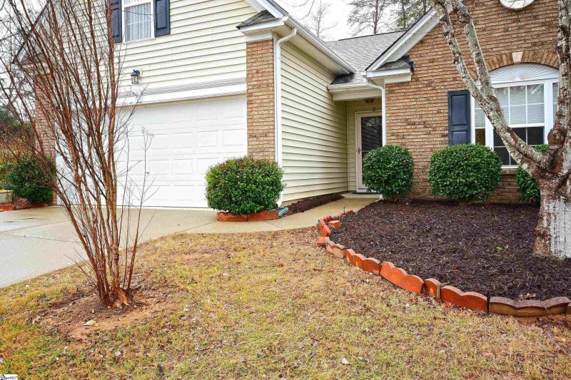 Property image 2 at 320 Blue Heron Circle, Simpsonville, SC 29680