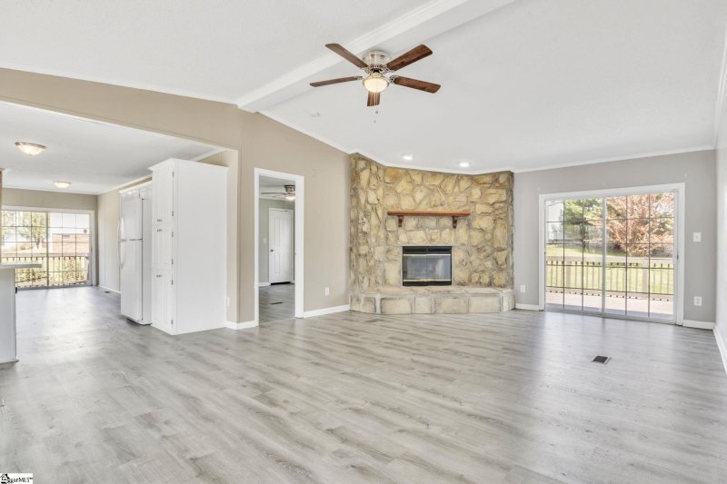 Property image 2 at 304 Walnut Crest Court, Fountain Inn, SC 29644