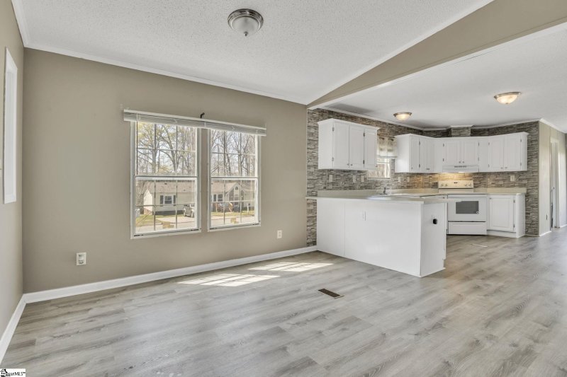 Property image 3 at 304 Walnut Crest Court, Fountain Inn, SC 29644