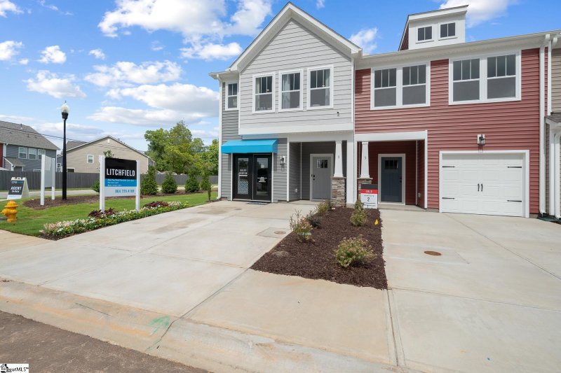 Property image 2 at 3 Starlake Road, Simpsonville, SC 29681