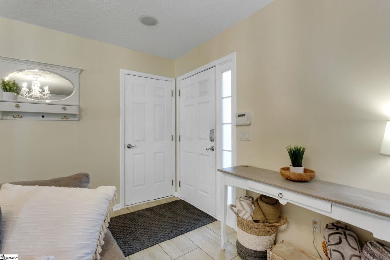 Property image 5 at 7 Perthwood Place, Greenville, SC 29617