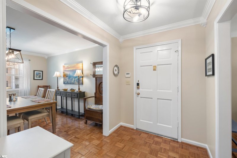 Property image 4 at 925 Cleveland Street, Greenville, SC 29601