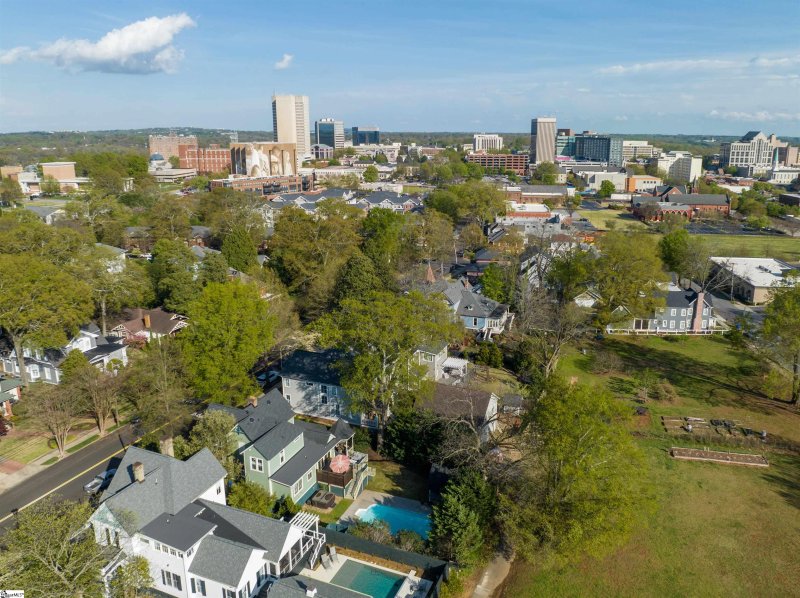 Property image 3 at 317 Hampton Avenue, Greenville, SC 29601