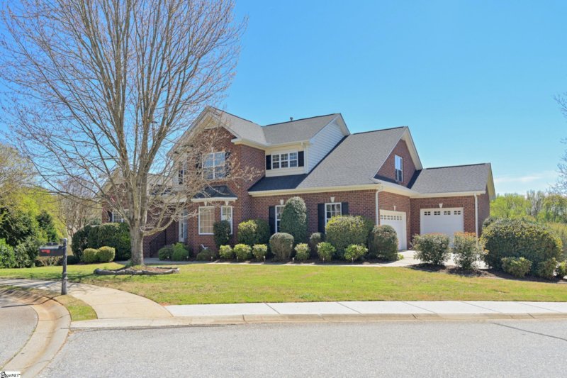 Property image 2 at 9 Calmwater Court, Greer, SC 29650