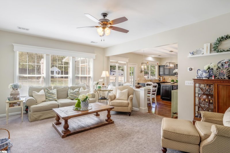 Property image 5 at 100 Collingsworth Lane, Greenville, SC 29615