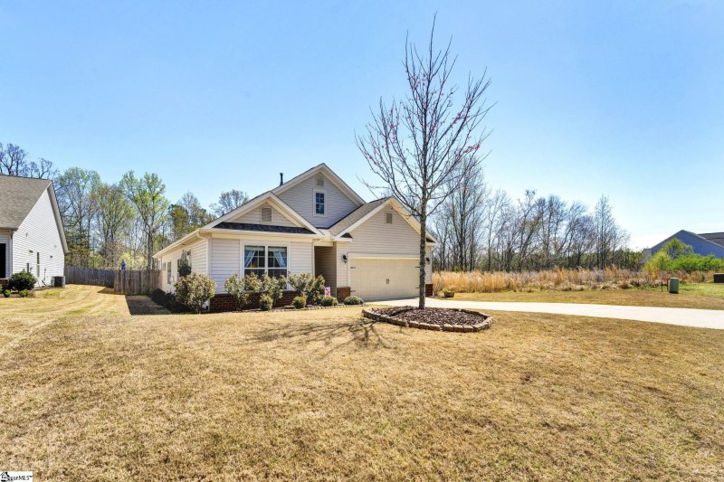 Property image 2 at 966 Deepwood Court, Boiling Springs, SC 29316