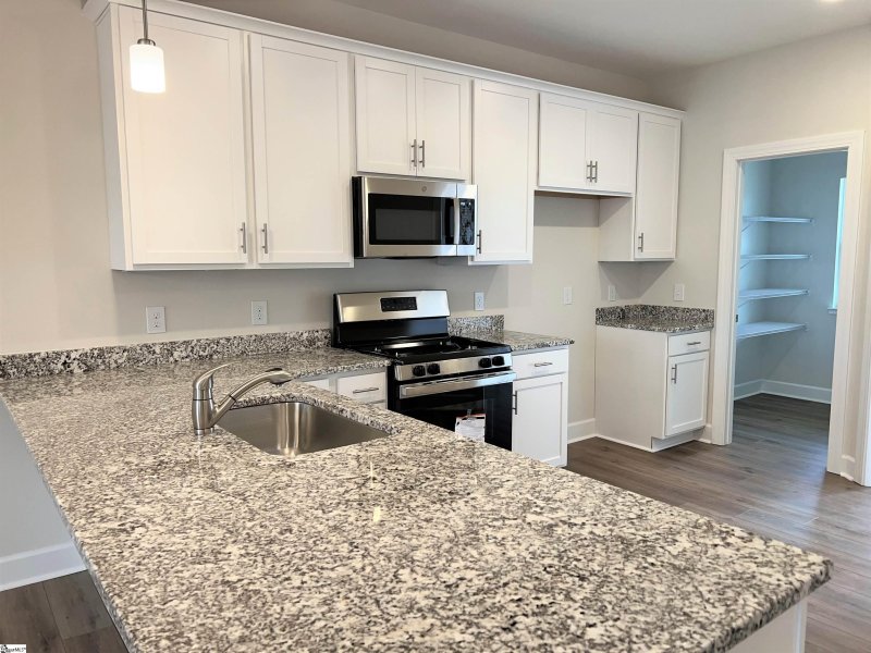 Property image 3 at 107 Callen Drive, Greenville, SC 29607