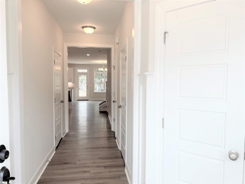 Property image 2 at 111 Callen Drive, Greenville, SC 29607