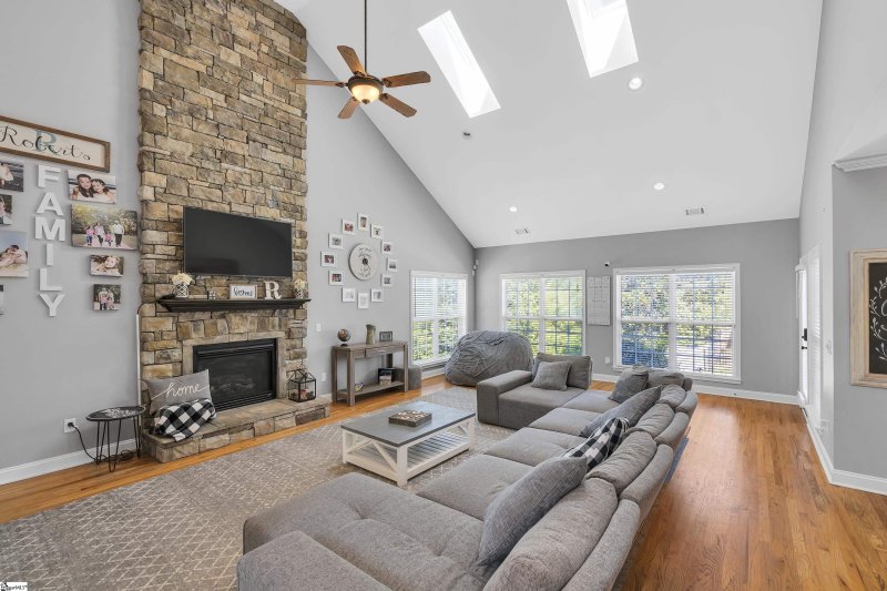 Property image 5 at 3 Middleberry Court, Greer, SC 29650