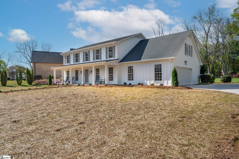 Property image 2 at 108 W Queen Ann Road, Greenville, SC 29615