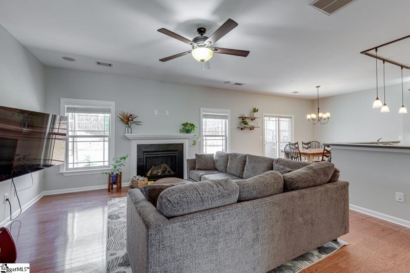 Property image 3 at 35 Stream Crossing Way, Greer, SC 29650