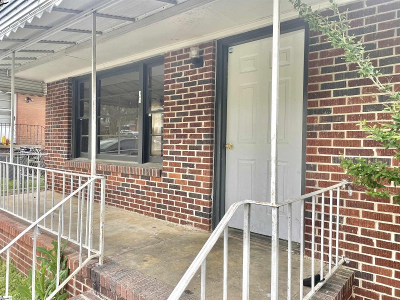 Property image 2 at 105 Tiffany Drive, Taylors, SC 29687