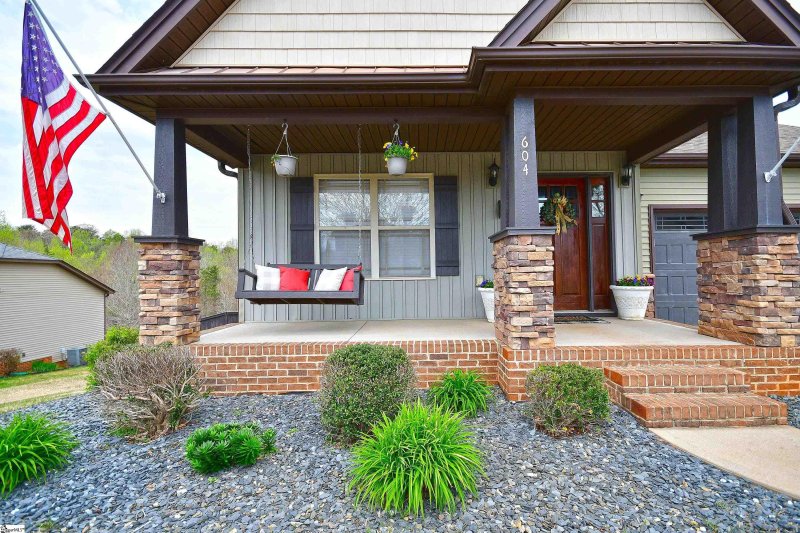 Property image 2 at 604 Mojave Court, Travelers Rest, SC 29690