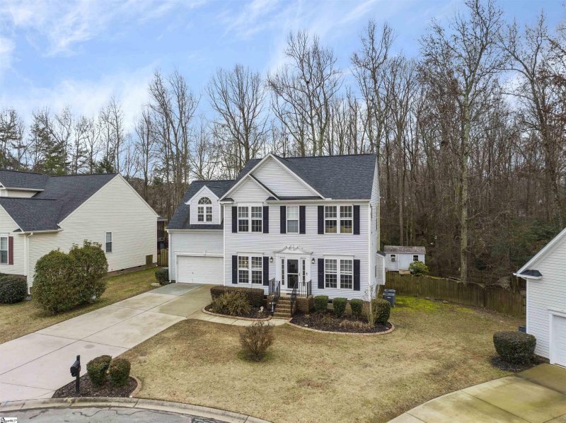 Property image 2 at 417 Belgray Court, Taylors, SC 29687