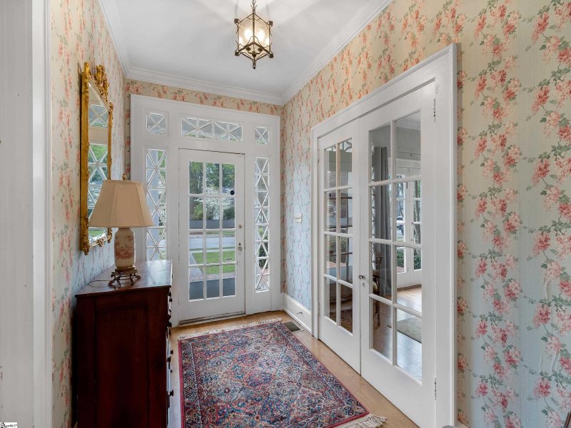 Property image 3 at 305 W Walnut Street, Clinton, SC 29325