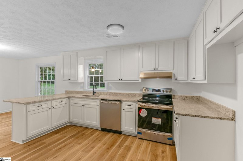 Property image 3 at 111 Golden Grove Circle, Piedmont, SC 29673