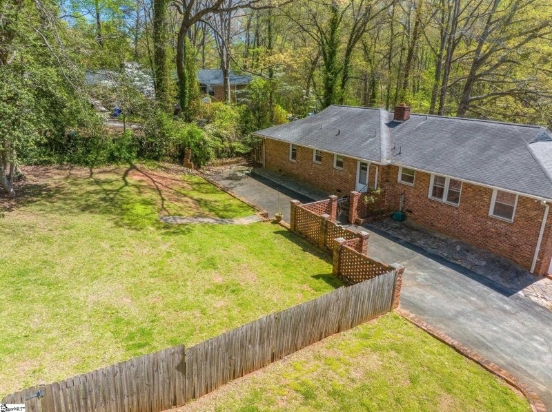 Property image 2 at 19 Lotus Court, Greenville, SC 29609