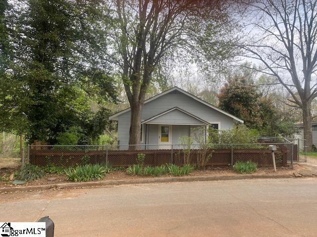Property image 4 at 116 Odom Circle, Greenville, SC 29611