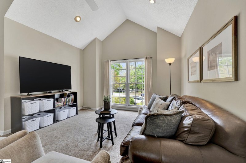 Property image 5 at 112 Fox Chase Court, Simpsonville, SC 29680