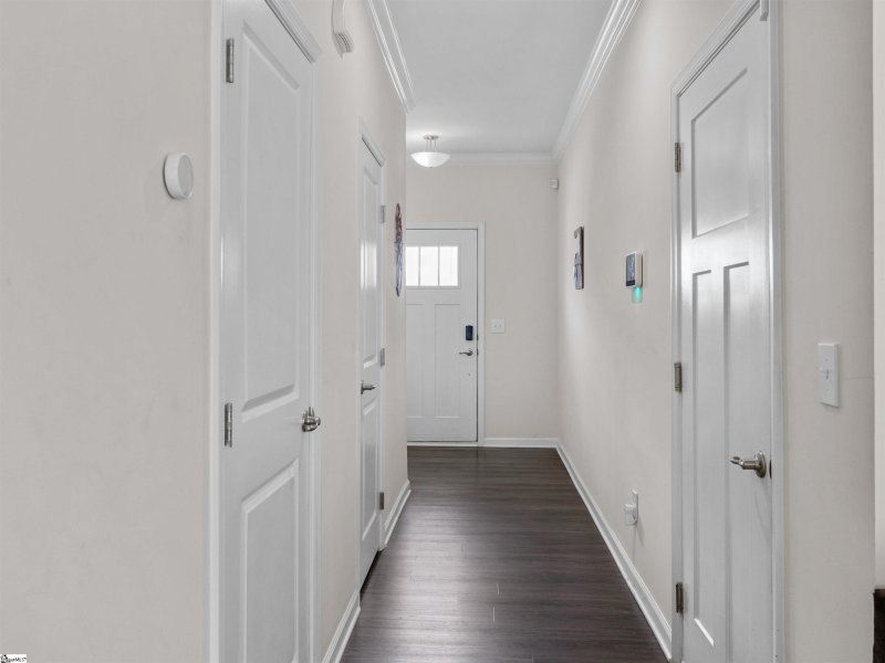 Property image 2 at 105 Roundtree Drive, Simpsonville, SC 29681