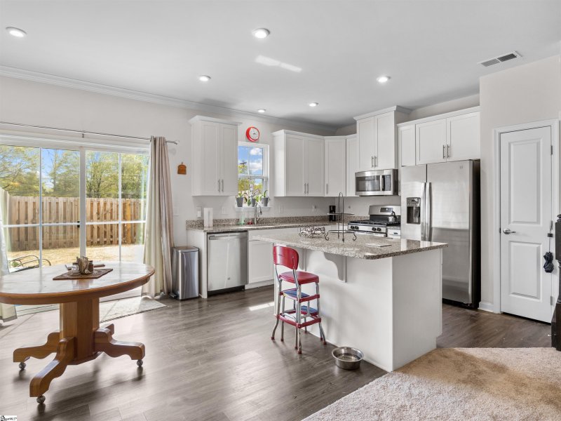 Property image 4 at 105 Roundtree Drive, Simpsonville, SC 29681