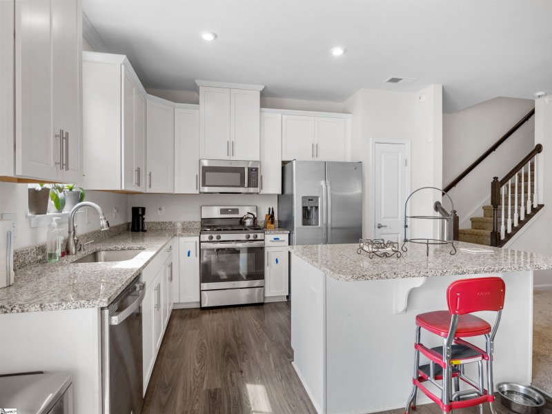 Property image 5 at 105 Roundtree Drive, Simpsonville, SC 29681