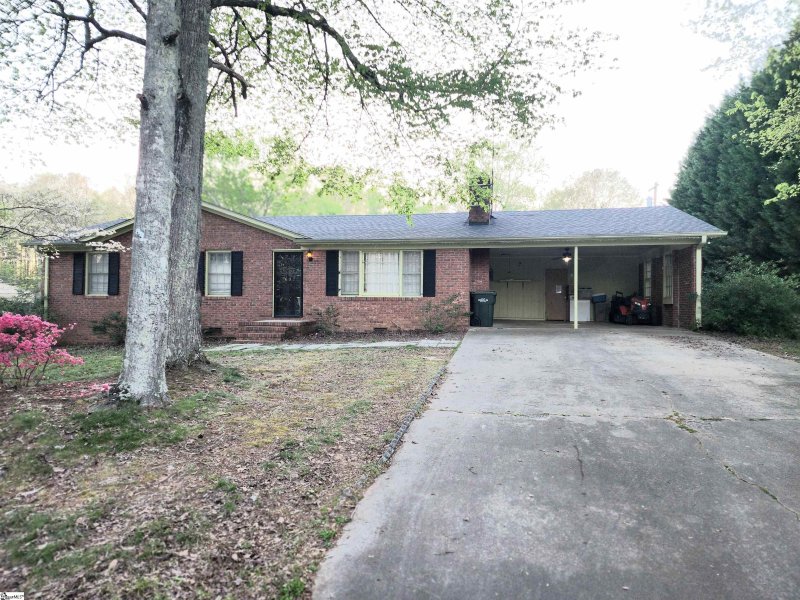 Property image 2 at 607 Roosevelt Drive, Easley, SC 29642