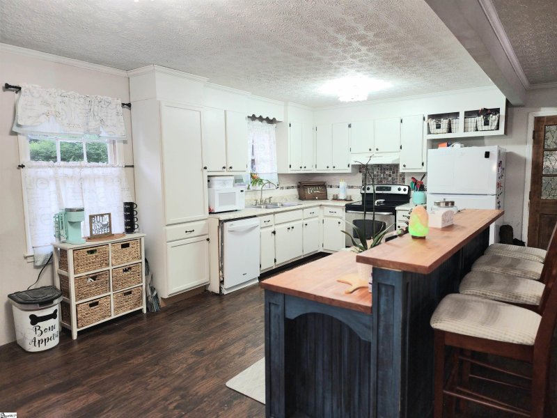 Property image 4 at 607 Roosevelt Drive, Easley, SC 29642