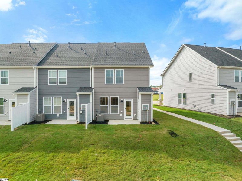 Property image 5 at 151 Dalmatian Drive, Spartanburg, SC 29307