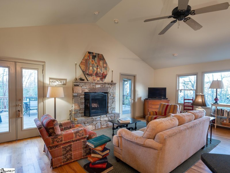 Property image 4 at 122 Columbine Way, Cleveland, SC 29635